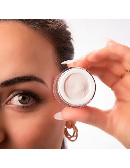 Smoothing contour cream – Eyes and lips